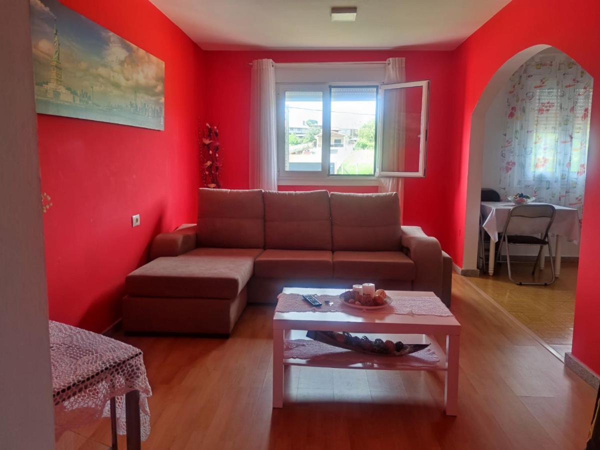 Apartamentos Turisticos Lemos 오 페드로우소 외부 사진